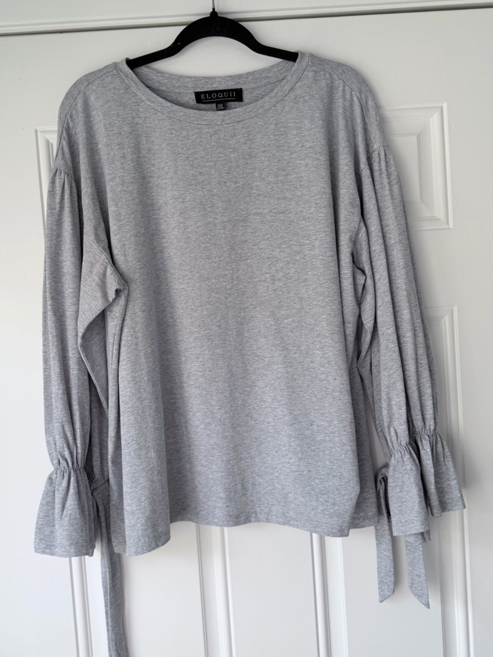 ELOQUII size 14 16 grey long sleeve basic top blouse